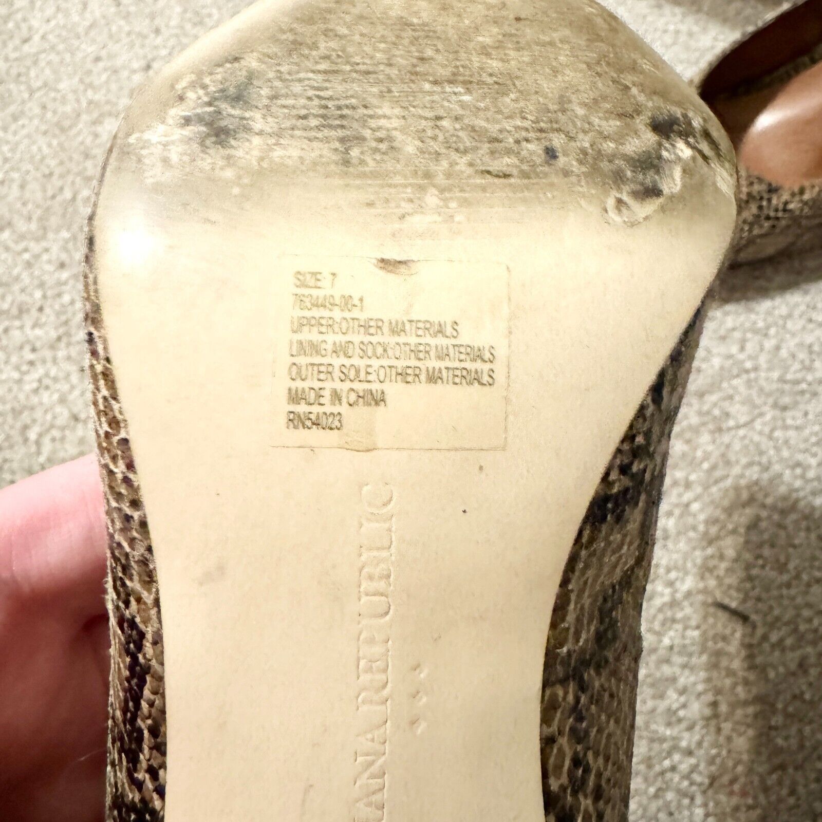 Banana Republic Banana Republic Size 7 Closed Round Toe Factory Stilletto Size US 7 / IT 37 - 4 Thumbnail