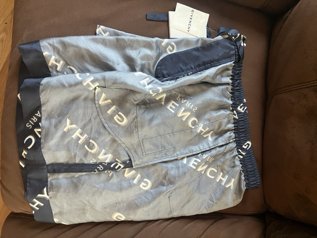 Givenchy Shadow Printed Bermuda Shorts Sz: 46 Orig: $1450