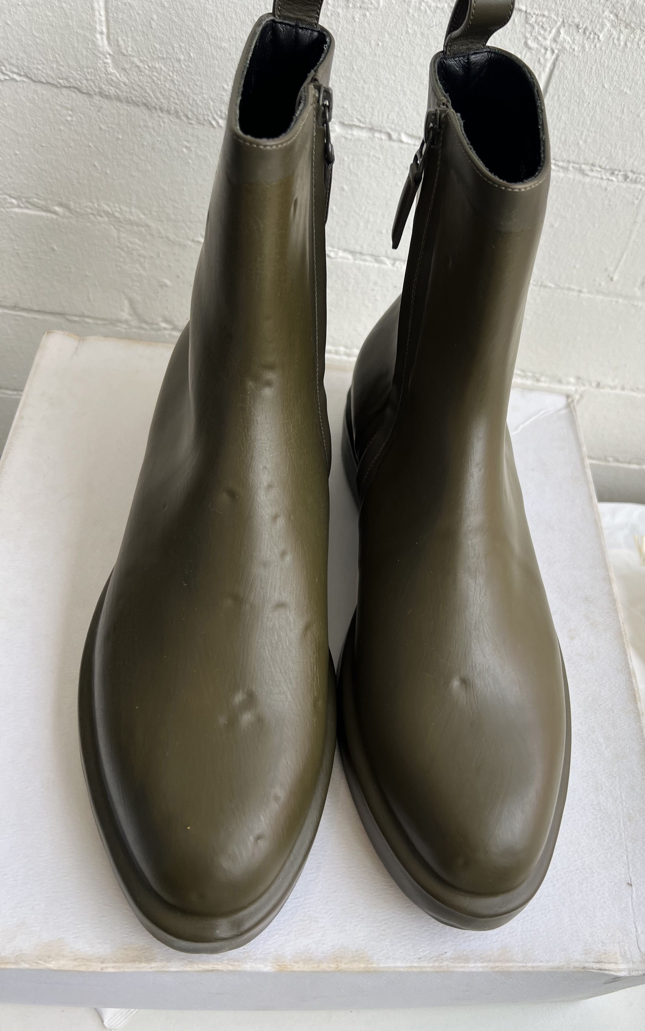 Balenciaga balenciaga polyurethene dipped boot Size US 11 / EU 44 - 2 Thumbnail