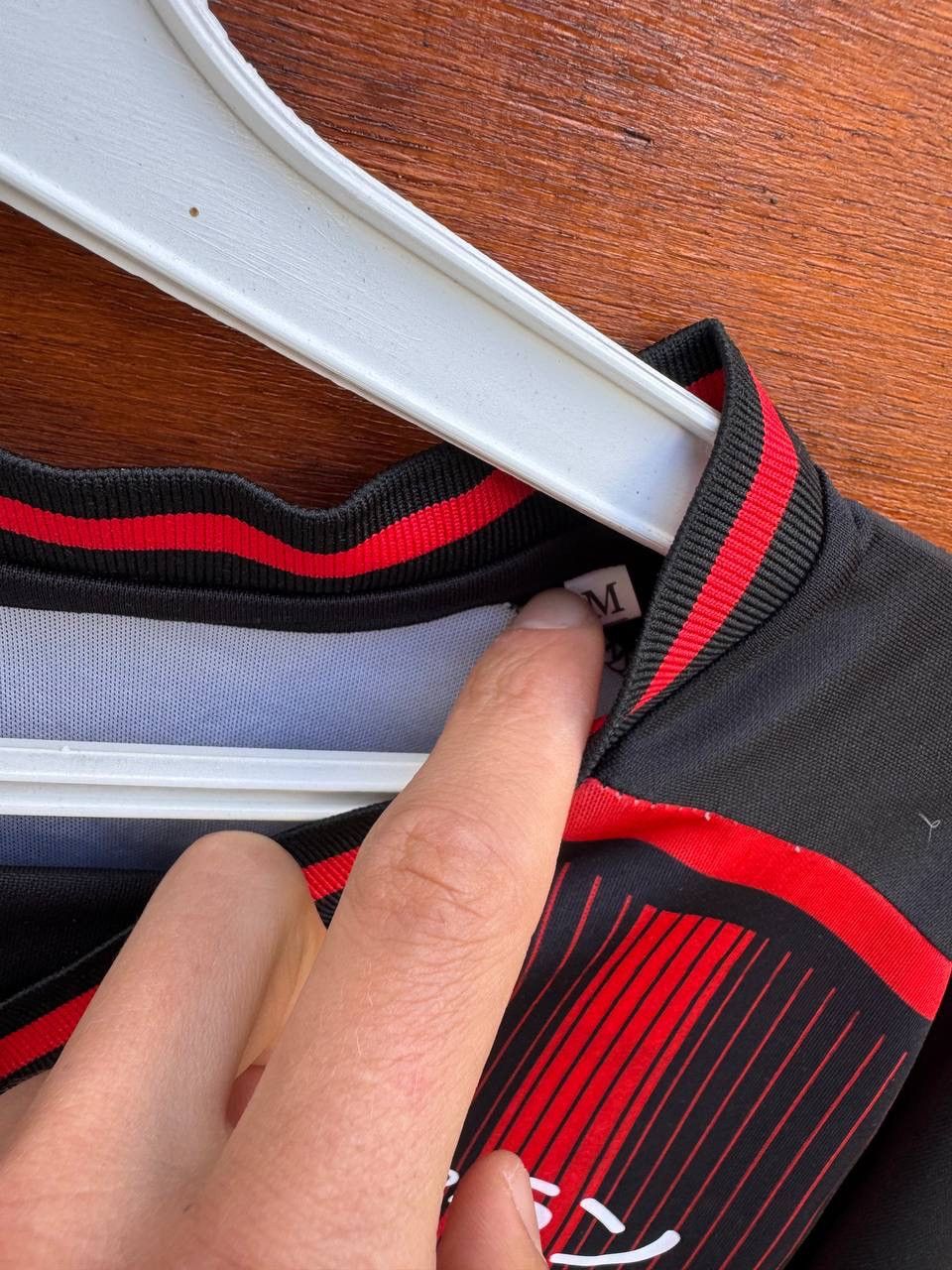 Mizuno Hokkaido Consadole 2023/2024 Home Mizuno Japan Football sz L Size US L / EU 52-54 / 3 - 3 Thumbnail