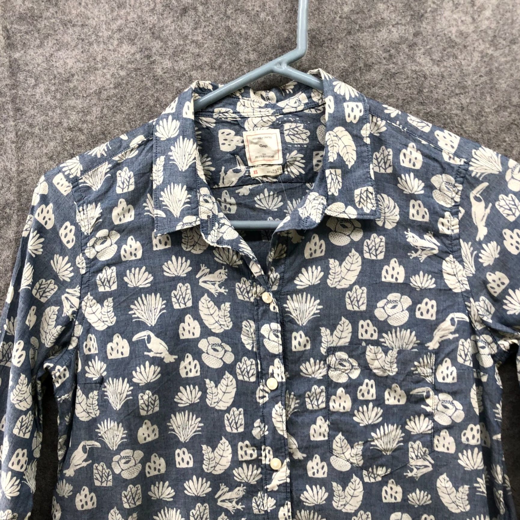 Gap Vintage Gap Women's XS Button-Up Shirt Tropical Floral Long Sleeve Lightweight Cotton Casual Summer Blue Size XS / US 0-2 / IT 36-38 - 3 Thumbnail