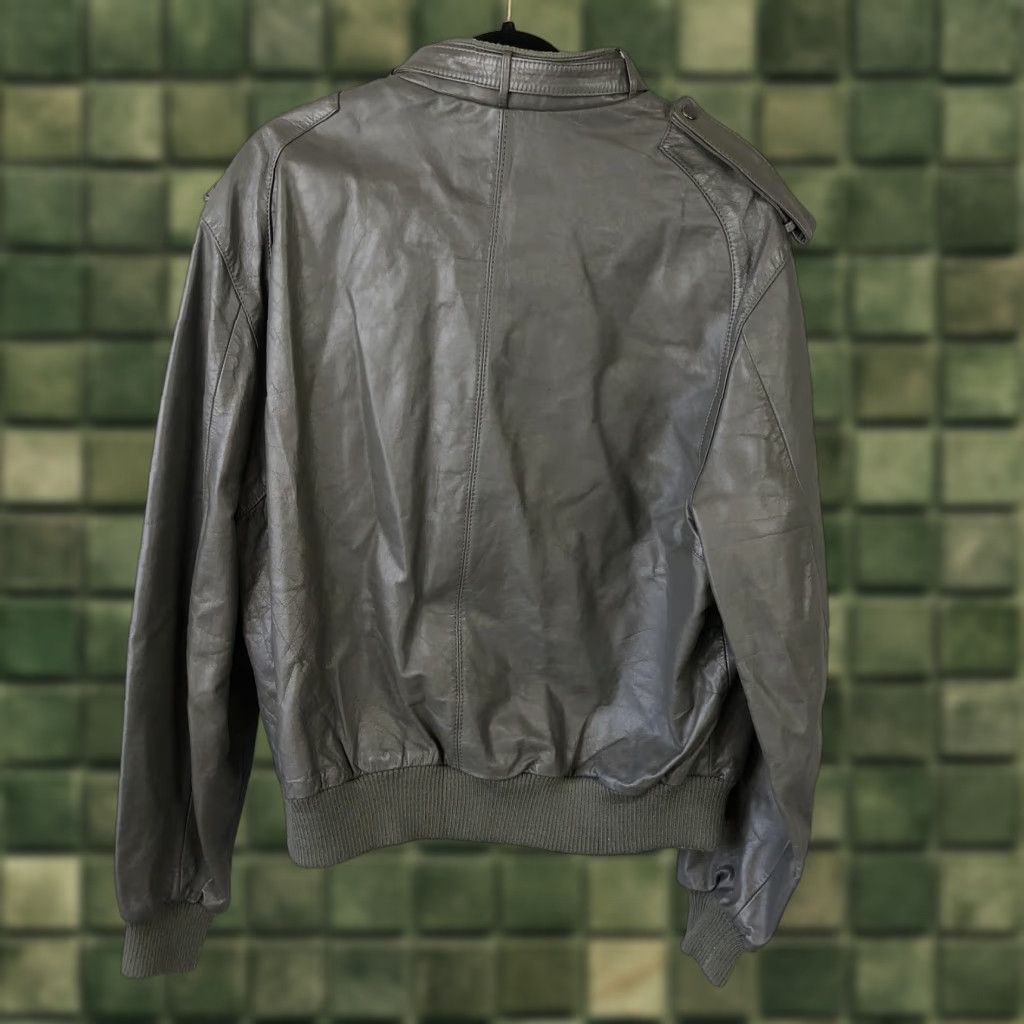 Members Only VINTAGE Members Only Jacket Mens 46 Gray Leather Bomber Moto Epaulets 80s Size US S / EU 44-46 / 1 - 1 Thumbnail