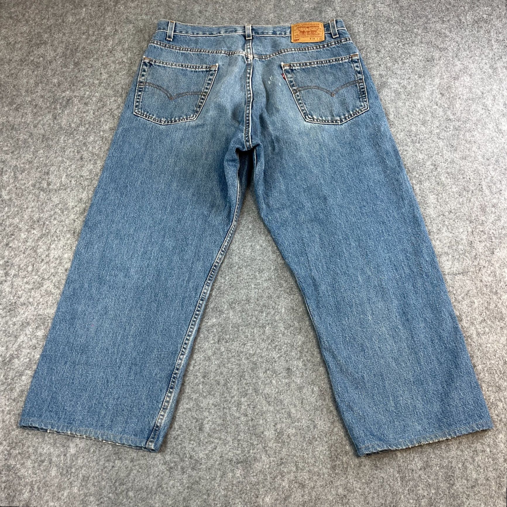 Levi's VINTAGE Levi's 569 Jeans Mens Relaxed Straight 38 Light Blue 90s Levi's 569 Mens Jeans Relaxed Straight 38 Light Blue 90s Size US 38 / EU 54 - 2 Thumbnail