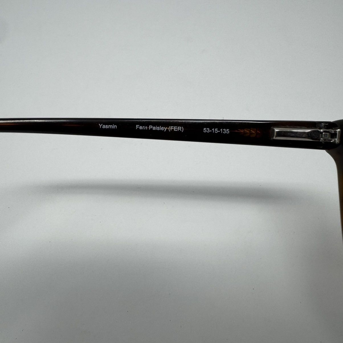 Vera Bradley Vera Bradley Yasmin Fern Paisley Women’s Sunglasses Size ONE SIZE - 8 Thumbnail