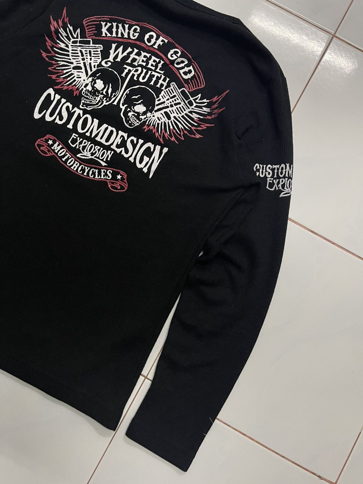 If Six Was Nine × Japanese Brand 2000s KING OF GOD CUSTOM DESIGN MOTORCYCLE SKULL TSHIRT Size US S / EU 44-46 / 1 - 11 Thumbnail