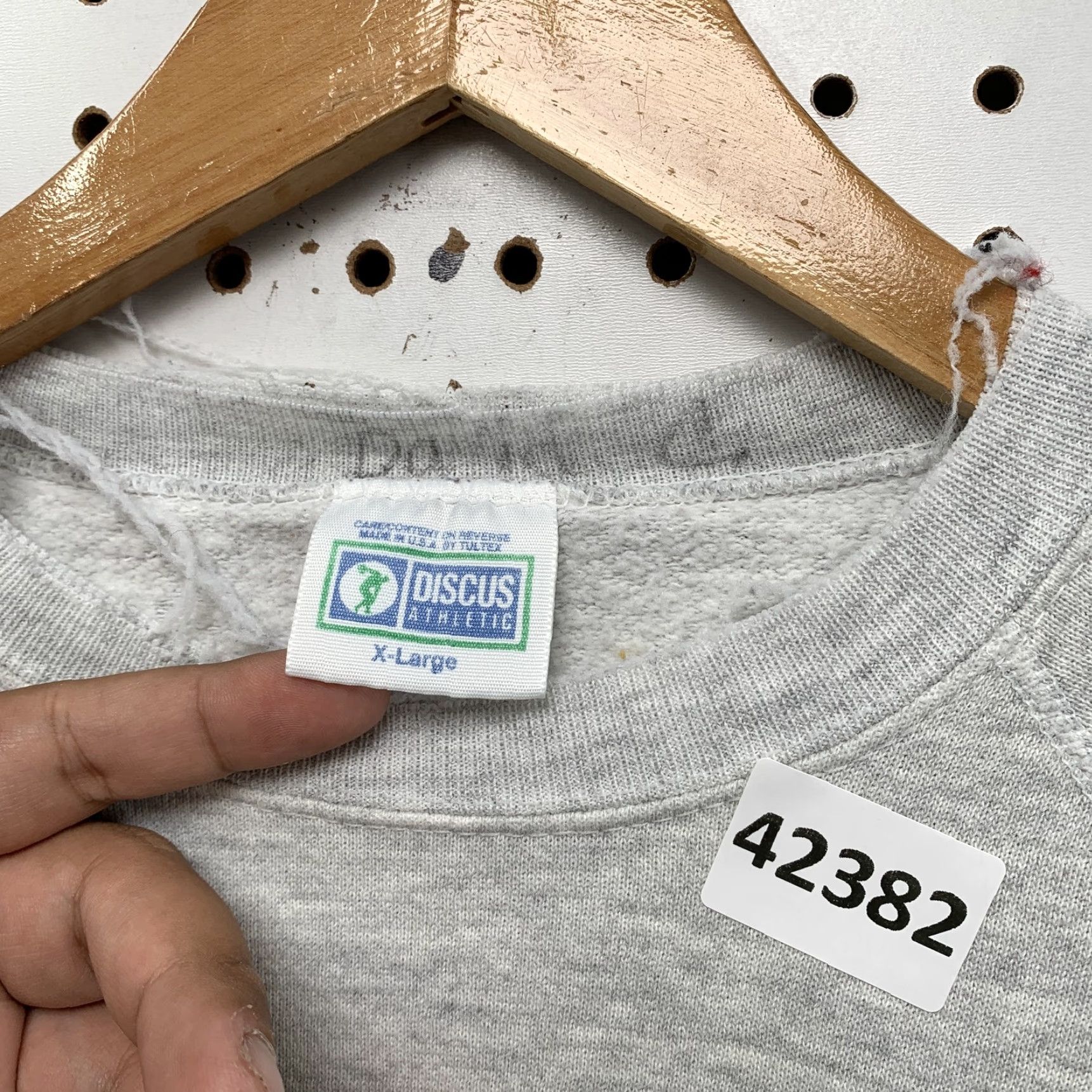 Vintage VINTAGE Maxwell Discus Athletic Gray XL Pullover 80s Sweatshirt Graphic Print Men’s 80s, 90s pullover Discu s? Size US XL / EU 56 / 4 - 2 Thumbnail