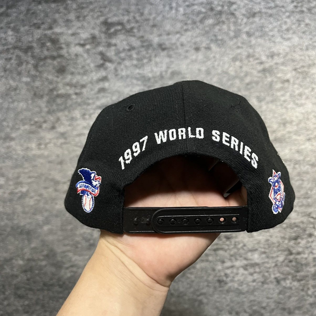 Vintage Vintage 1997 World Series MLB Indians Marlins Snapback Hat Size ONE SIZE - 5 Thumbnail