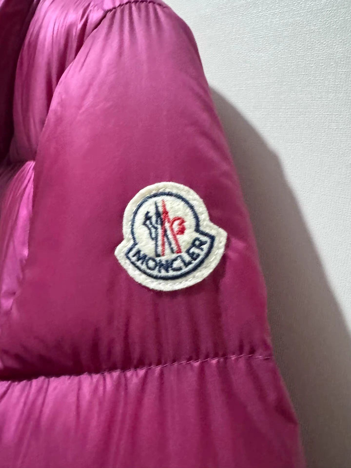 Moncler Moncler Down Jacket with Wine Red Hem K13 Size XS / US 0-2 / IT 36-38 - 3 Thumbnail
