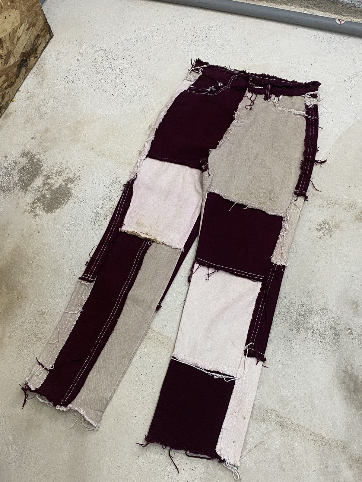 If Six Was Nine × Japanese Brand × Le Grande Bleu (L.G.B.) Distressed Haggy Patchwork Japan Jean Dirty Unisex Size US 26 / EU 42 - 2 Thumbnail