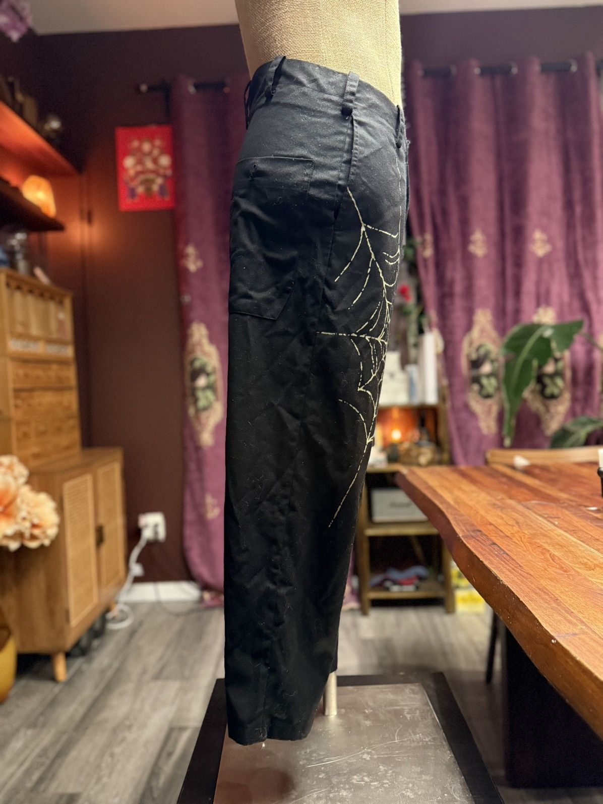 Other Black Slim Pants with Bold Gold Spiderweb Graphic Size US 29 - 5 Thumbnail