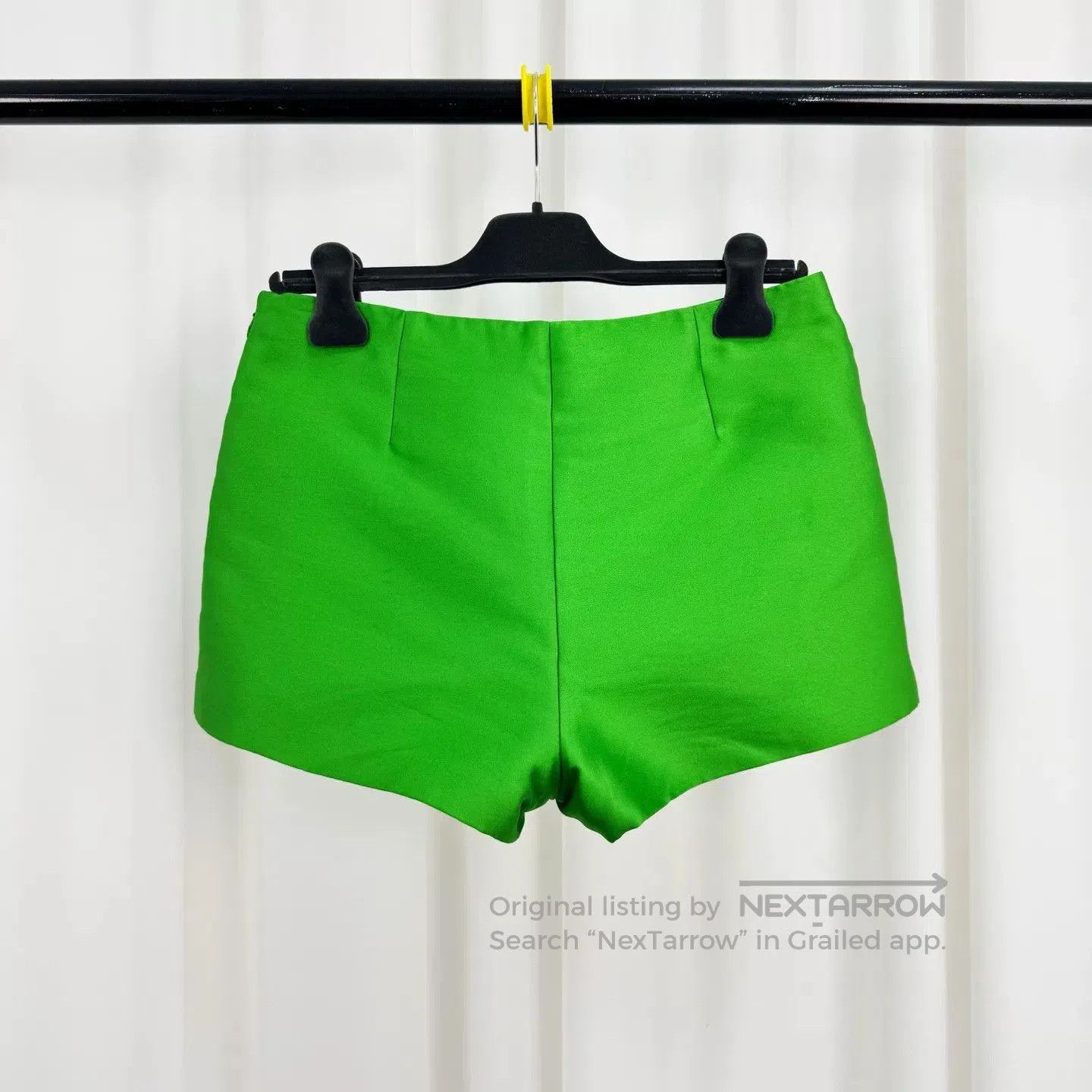 Valentino Valentino Green Silk Shorts. Size 39" - 2 Thumbnail