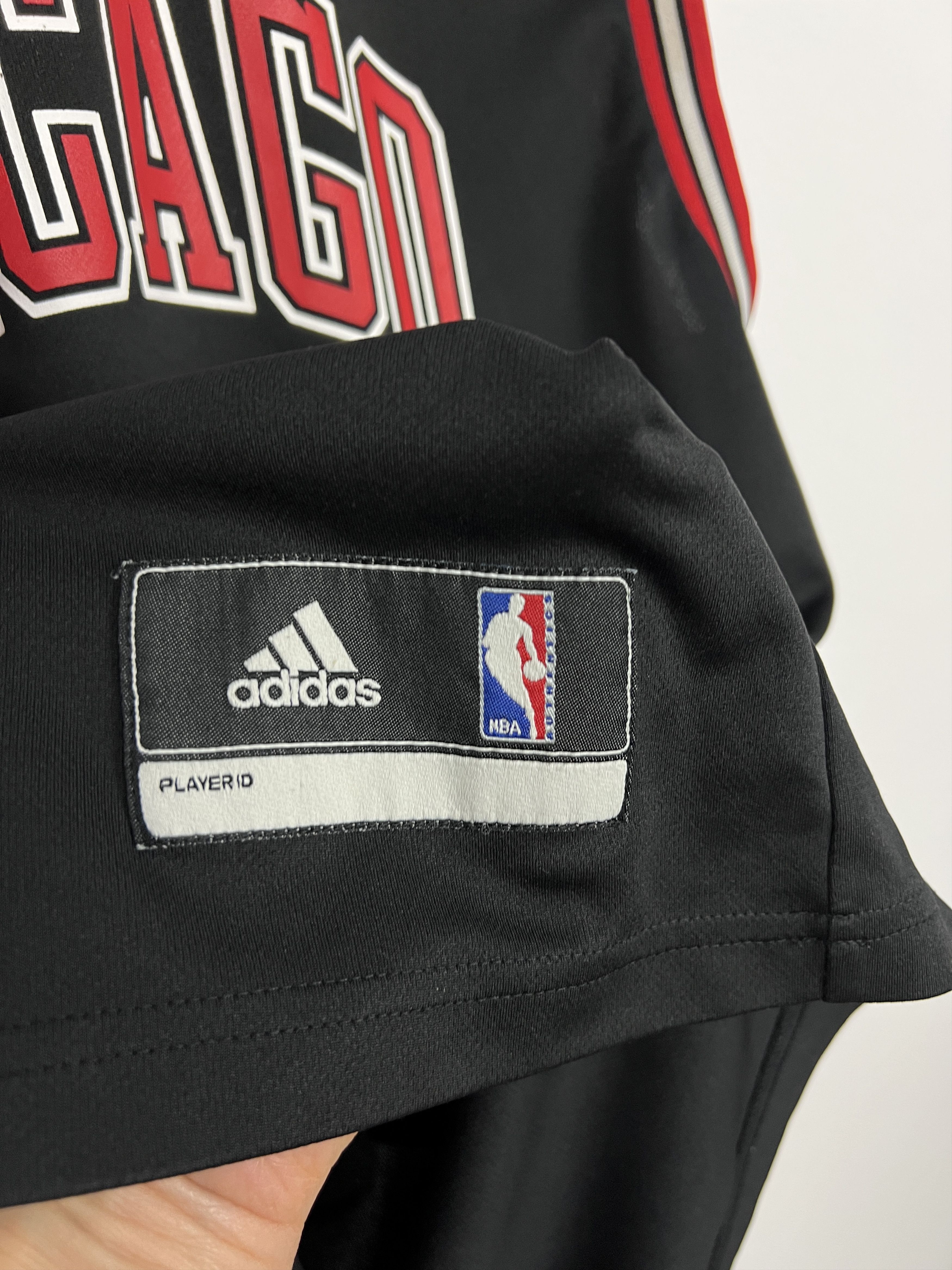 Adidas Vintage Adidas Chicago Bulls Derrick Rose NBA Jersey Shirt Size US M / EU 48-50 / 2 - 4 Thumbnail