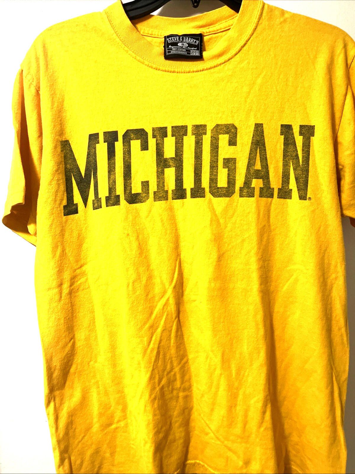 The Unbranded Brand Michigan State University Small Men's Short Sleeve T-Shirt Size US S / EU 44-46 / 1 - 1 Thumbnail