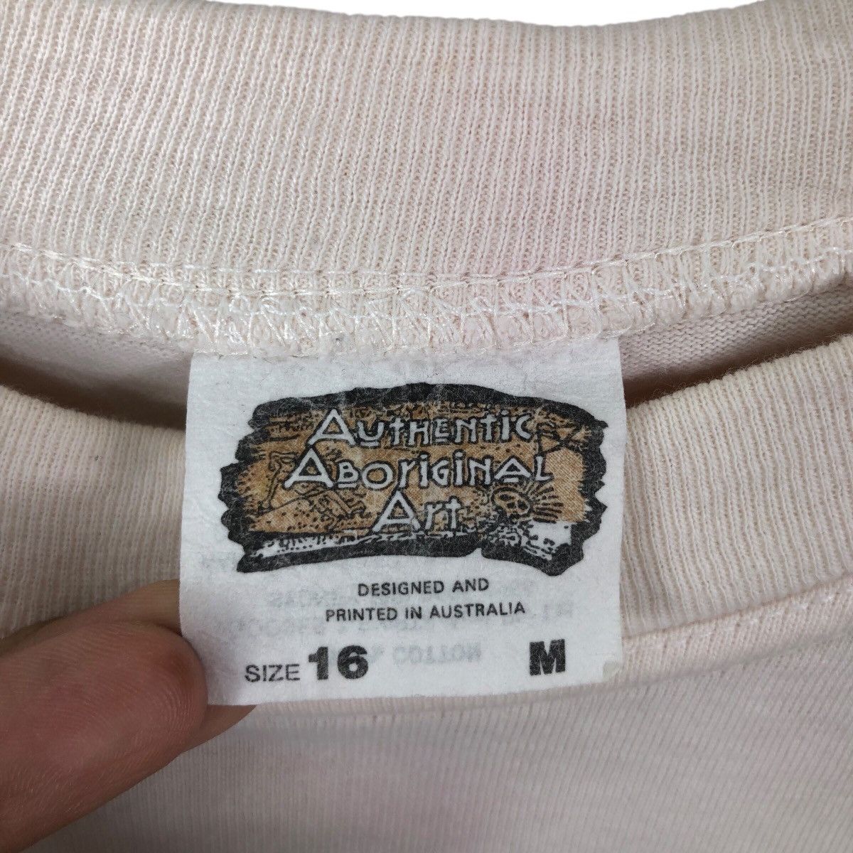 Vintage Vintage Rare 1995 Lewis BurnsBoomerang Aboriginal Art TShirt Size US M / EU 48-50 / 2 - 6 Thumbnail