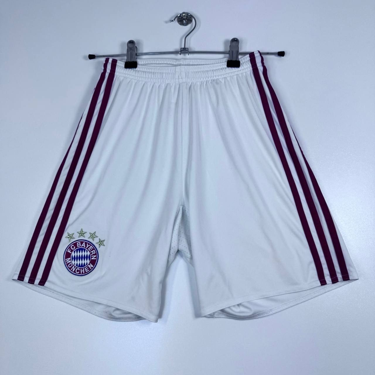 Adidas Adidas FC Bayern Munich 2016/17 Home Shorts Football Size S Size US 31 - 1 Thumbnail
