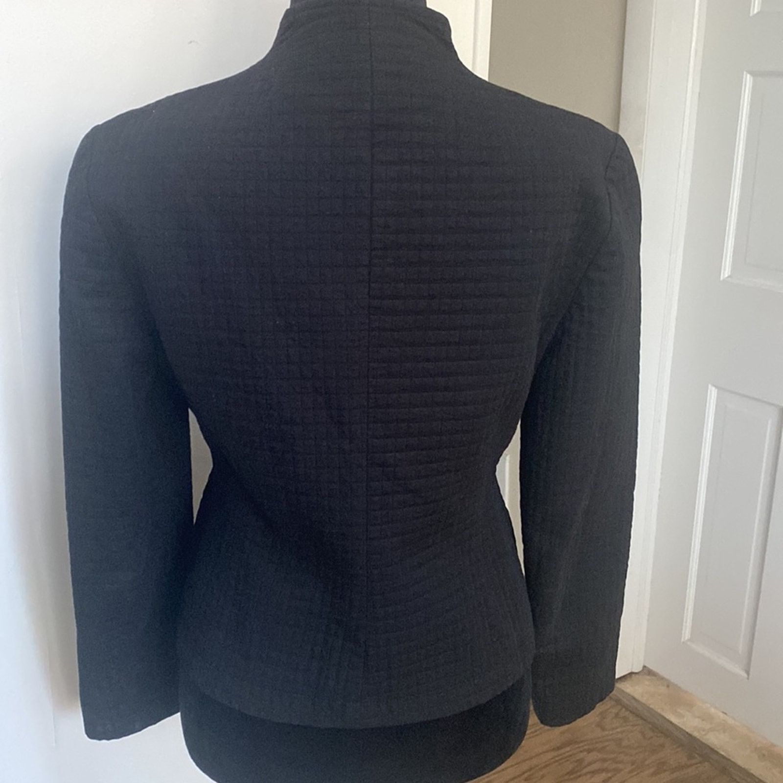 Emanuel Ungaro Emanuel Ungaro Petite Zip Up Blazer Size 4 Size S / US 4 / IT 40 - 2 Thumbnail