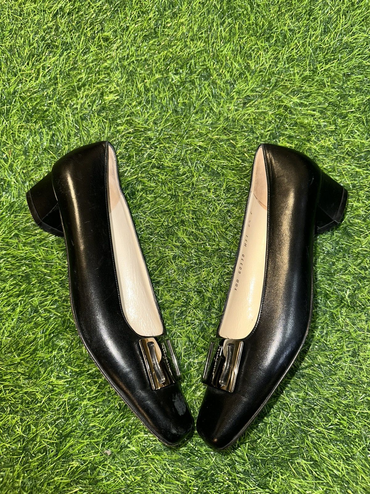 Salvatore Ferragamo Vintage Salvatore Ferragamo Heels Size 6.5 Size US 6.5 / IT 36.5 - 2 Thumbnail