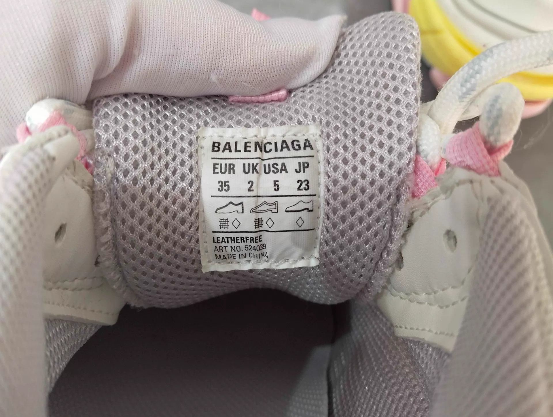 Balenciaga Balenciaga Women's Triple S 35 (95 New) Size US 5 / IT 35 - 8 Thumbnail