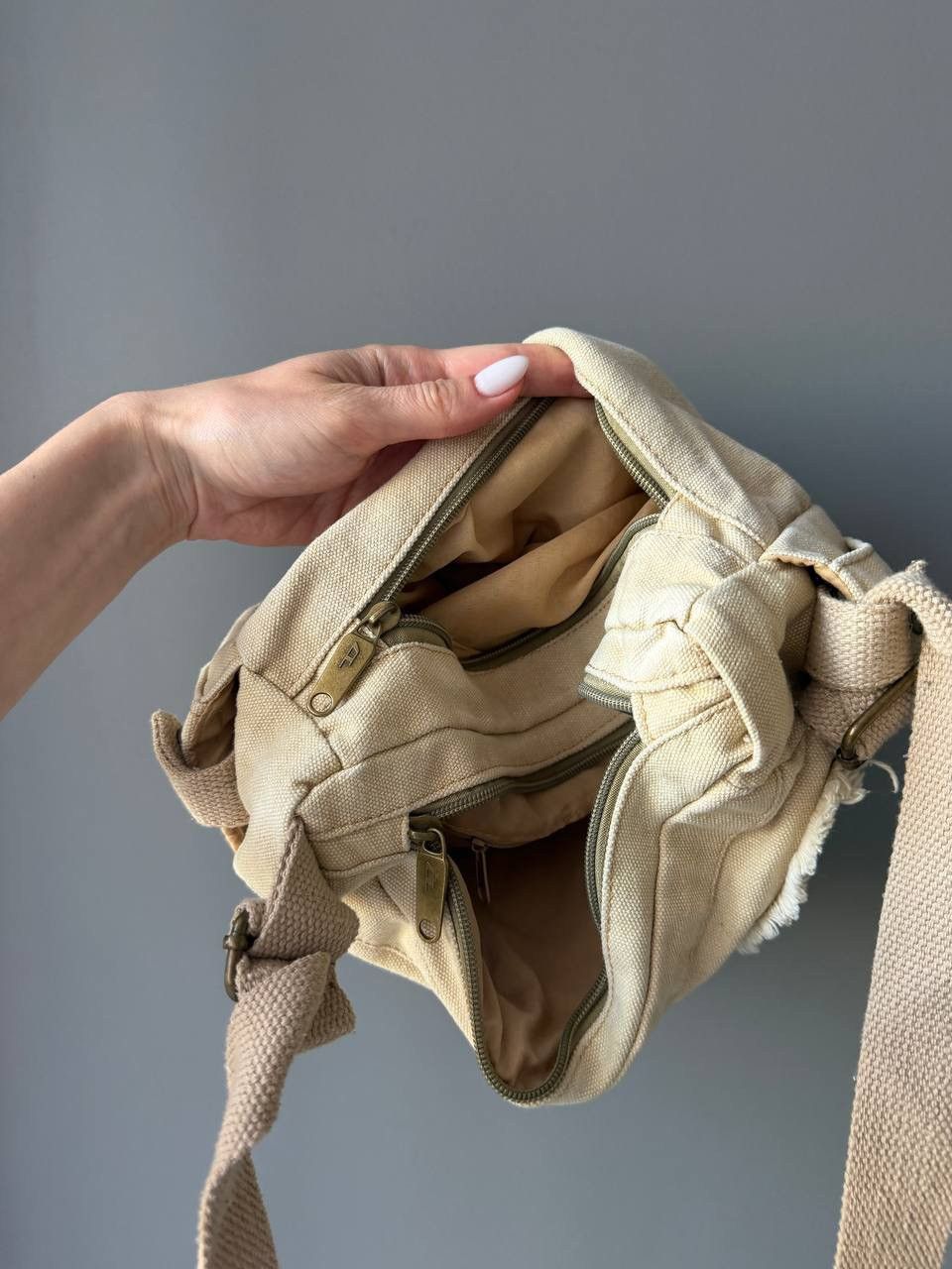 Diesel Diesel Paper Bag Zip Logo Archive Crossbody Bag Y2K Style Size ONE SIZE - 12 Thumbnail
