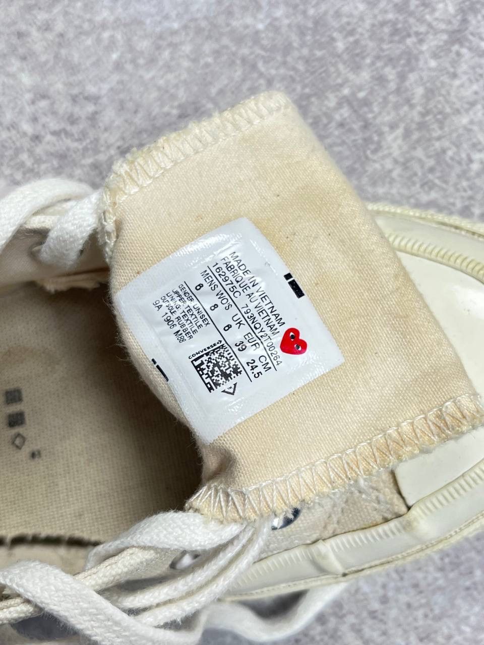 Comme des Garcons PLAY × Converse × Vintage Vintage PLAY Comme Des Garcons Heart Chuck Tailor Sneakers Size US 8 / IT 38 - 12 Thumbnail