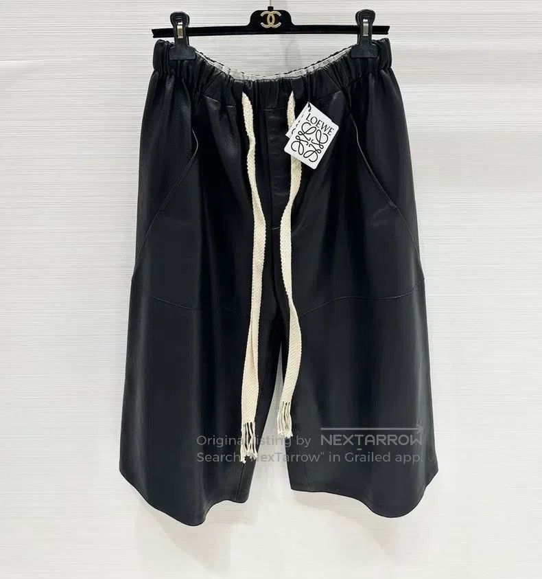 Loewe Loewe size XS Black Leather Drawstring Shorts Size 25" / US 0 / IT 36 - 1 Thumbnail