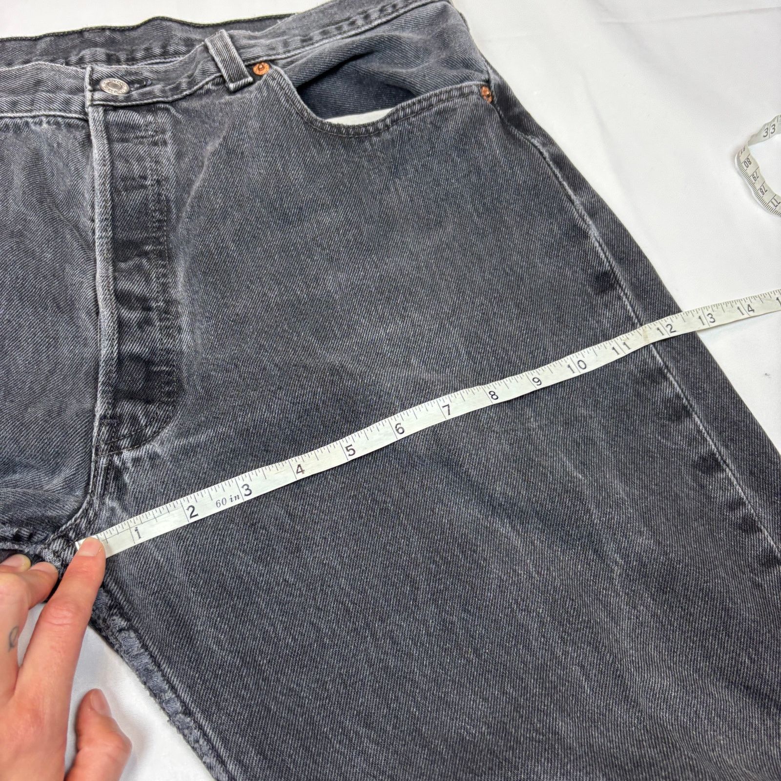 Levi's Vintage Levi's 501 Straight Leg Black Denim Jeans 35x31 Size US 35 - 6 Thumbnail
