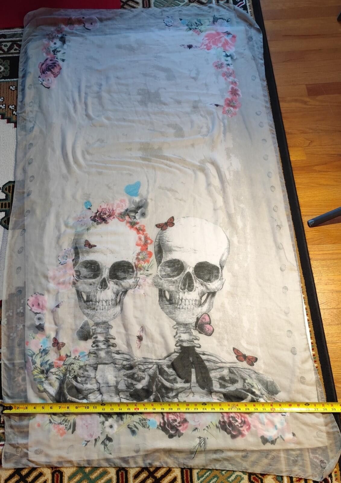 The Unbranded Brand Skulls and Flowers Fashion scarf Size ONE SIZE - 3 Thumbnail