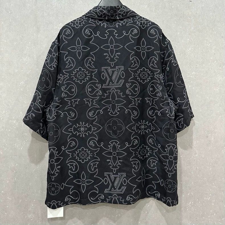 Louis Vuitton Louis Vuitton Printed single-breasted shirt with loose sho Size US L / EU 52-54 / 3 - 2 Thumbnail