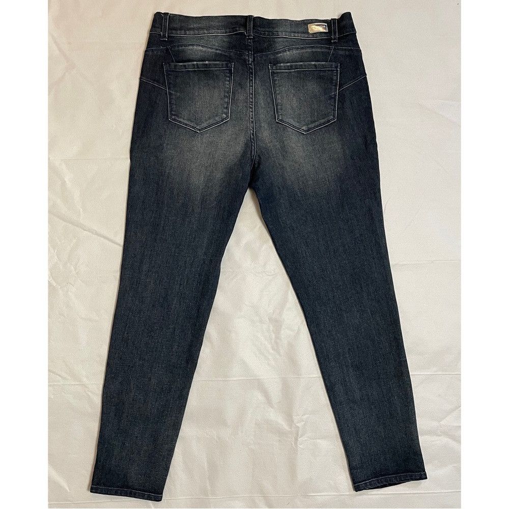 Juicy Couture Jeans Juicy Couture Studded Rhinestones Distressed Cropped Jeans Size 34" / US 12 / IT 48 - 2 Thumbnail