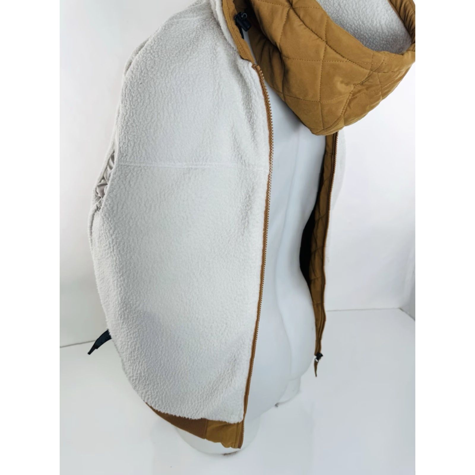 The North Face The North Face Jacket M Quilted Fleece Sherpa Lined Zip EXCELLENT Light Brown Mens - Size US M / EU 48-50 / 2 - 6 Thumbnail