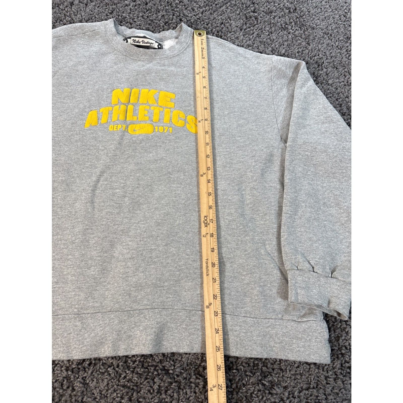 Nike VINTAGE Nike Sweatshirt Mens L Athletics Gray Distressed 90s Fleece Pullover Heavyweight Graphic Print Size US L / EU 52-54 / 3 - 2 Thumbnail