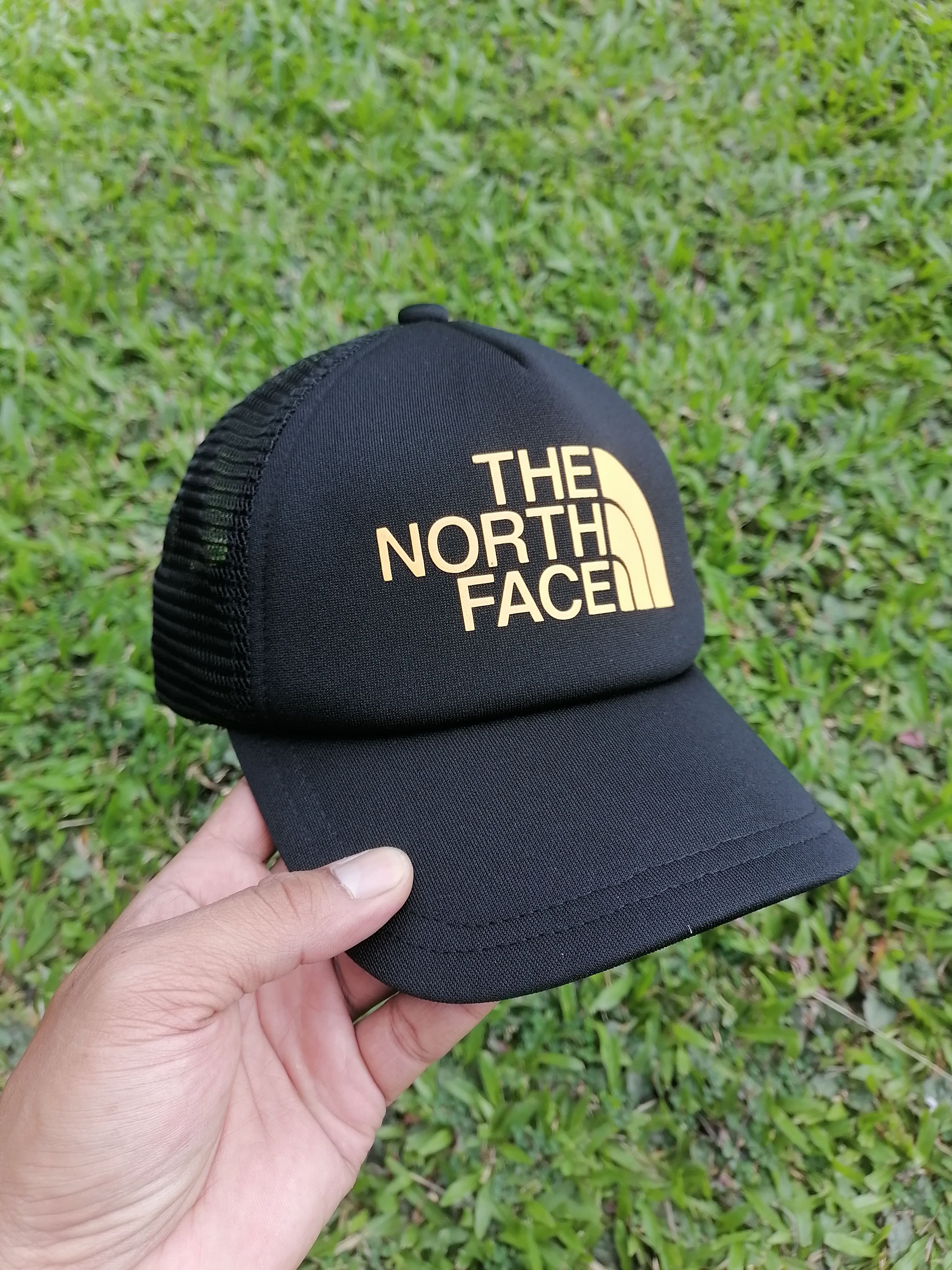 The North Face The North Face Black Trucker Caps Size ONE SIZE - 1 Thumbnail