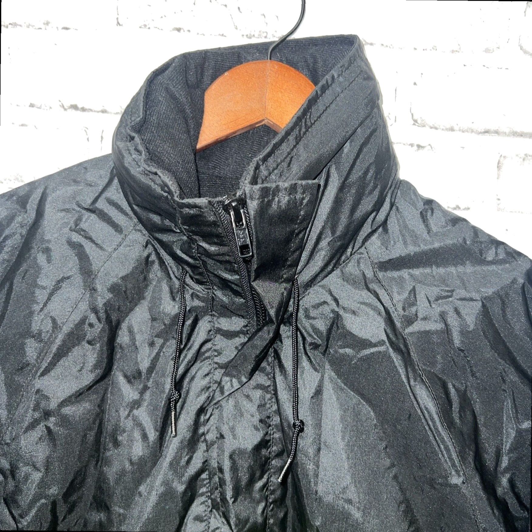 Black Halo VINTAGE Zany Nylon Half Zip Pullover Jacket Mens Medium Black Size US M / EU 48-50 / 2 - 2 Thumbnail