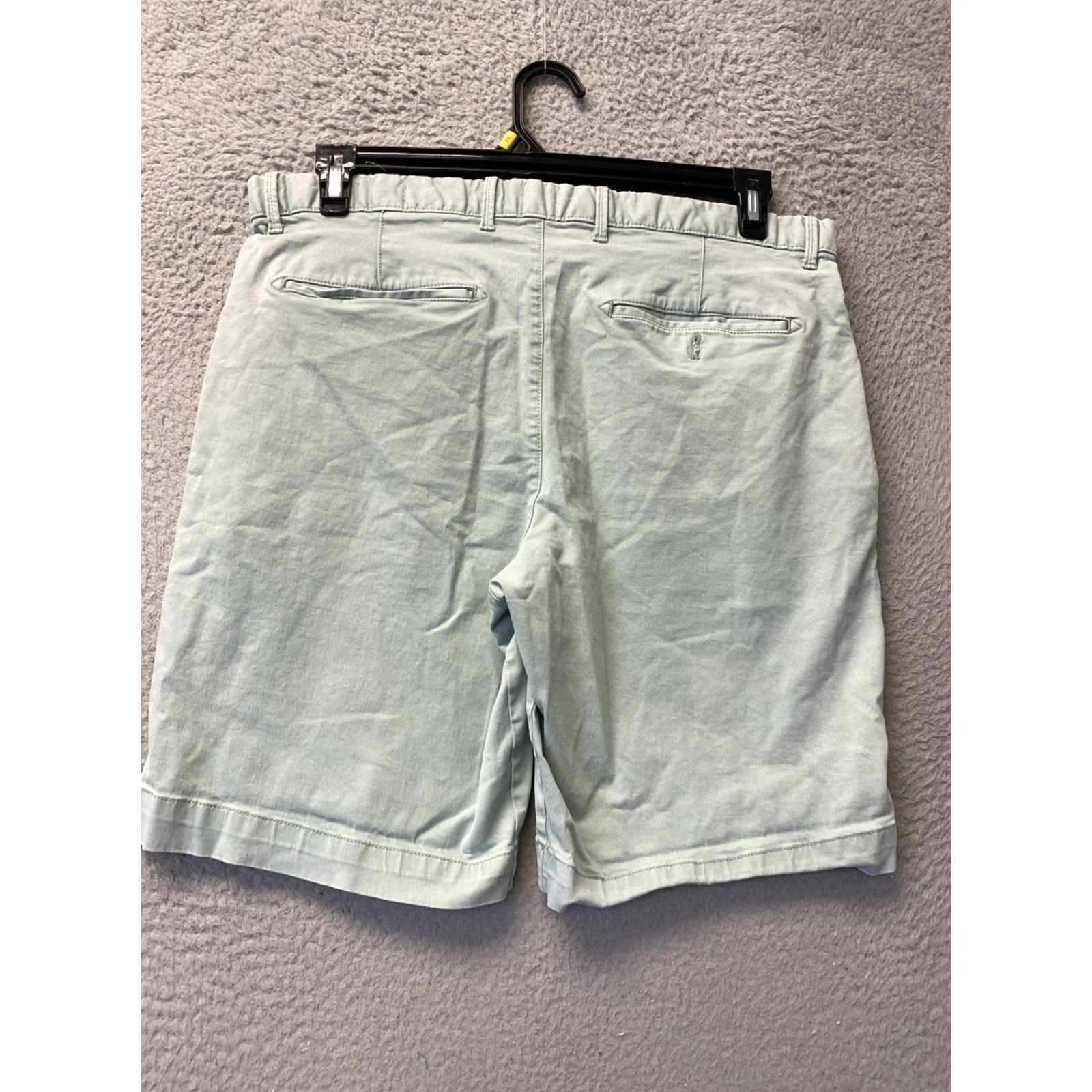 Gap Gap Classic Fit Chino Shorts Mens Size 33 Light Aqua Casual 10" Inseam Size US 33 - 3 Thumbnail