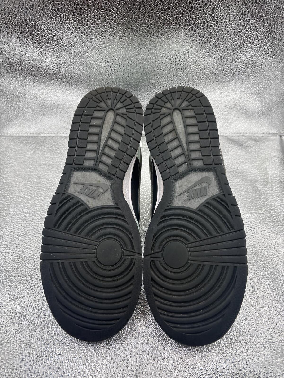 Nike Nike dunk low dark smoke grey Size US 7 / EU 40 - 3 Thumbnail