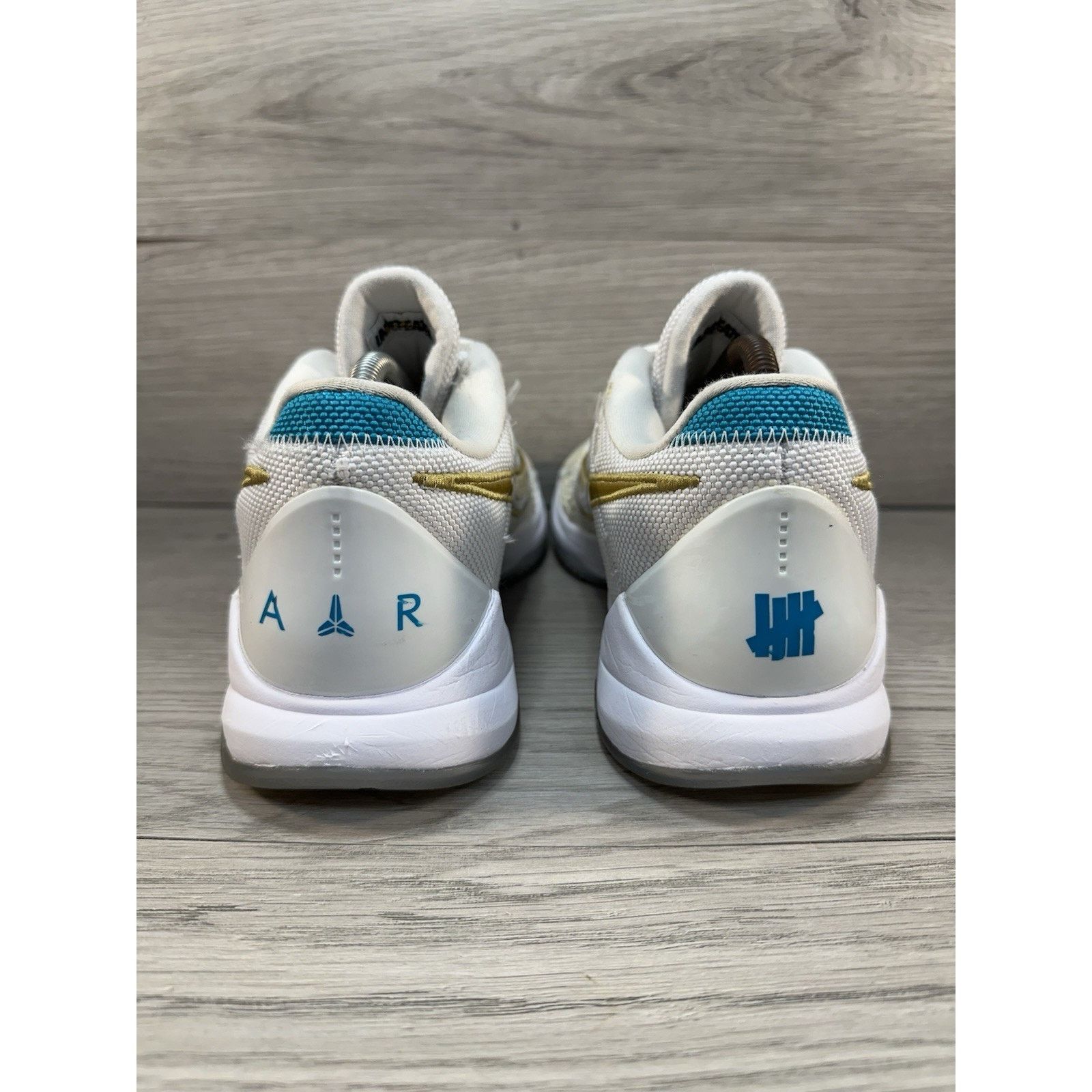 Nike × Undefeated Nike Undefeated x Kobe 5 Protro Unlucky 13 - Size 9 Size US 9 / EU 42 - 5 Thumbnail