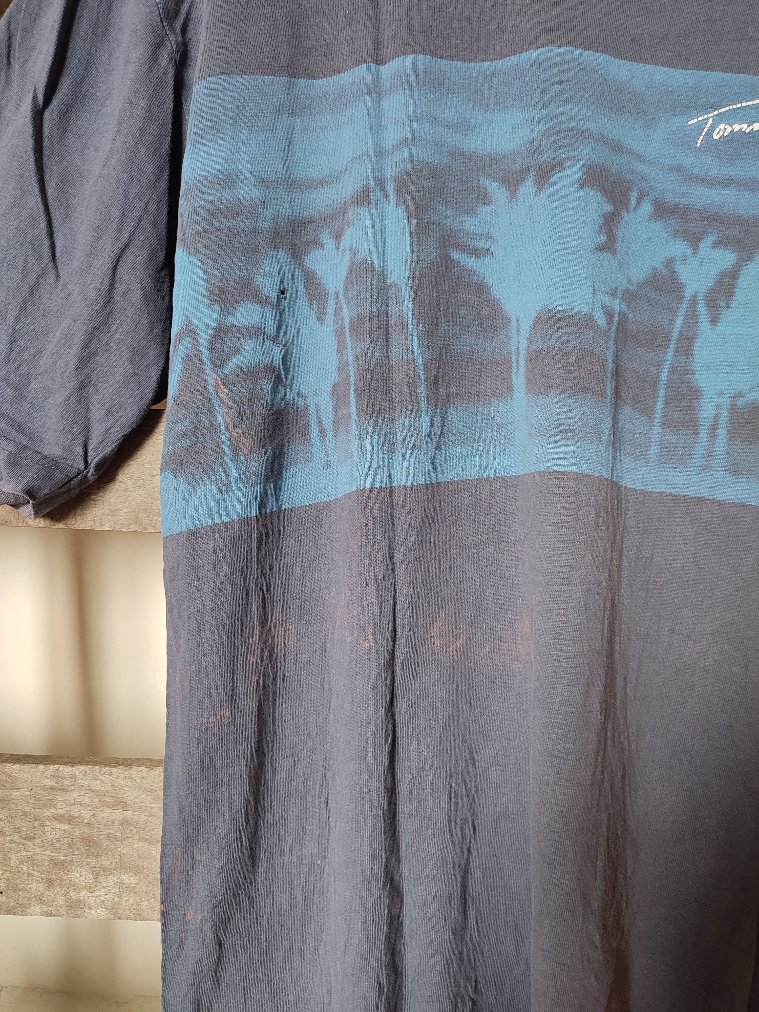 Tommy Hilfiger 💥THRESHED 💥 VINTAGE TOMMY HILFIGER TEE RARE Size US XL / EU 56 / 4 - 6 Thumbnail
