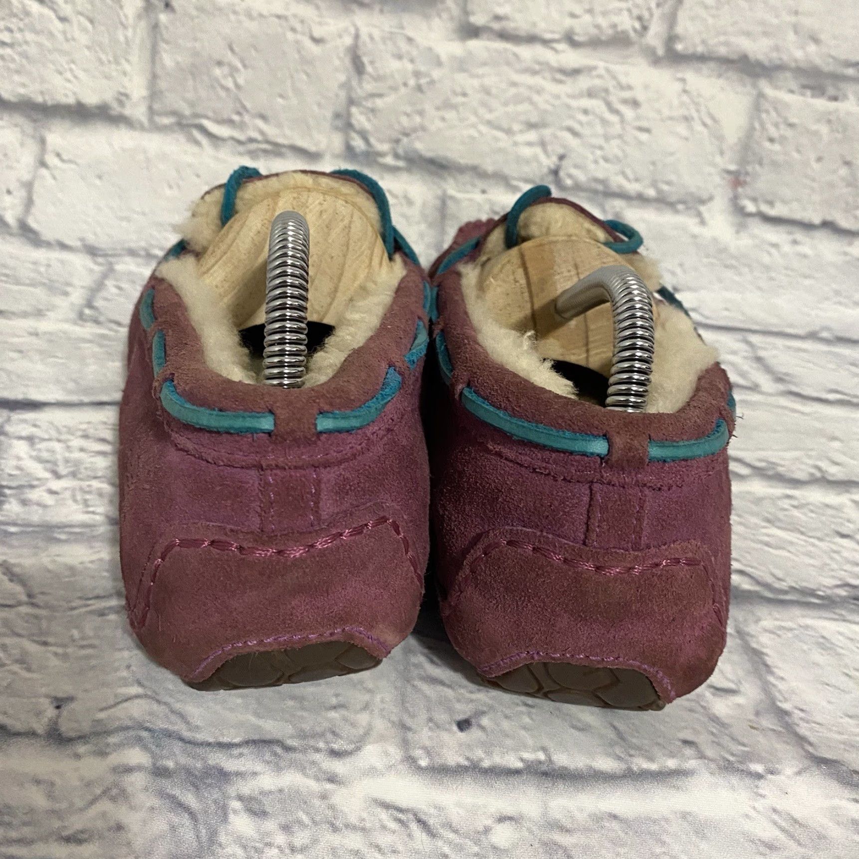Ugg UGG Women's Dakota Moccasin Indoor Outdoor Slipper Purple Size 6 US 5296 Size ONE SIZE - 5 Thumbnail