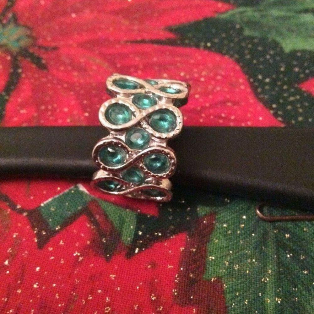 Designer Green Emerald & White Pear Weave Band Silver Ring - Size 7 Size ONE SIZE - 5 Thumbnail