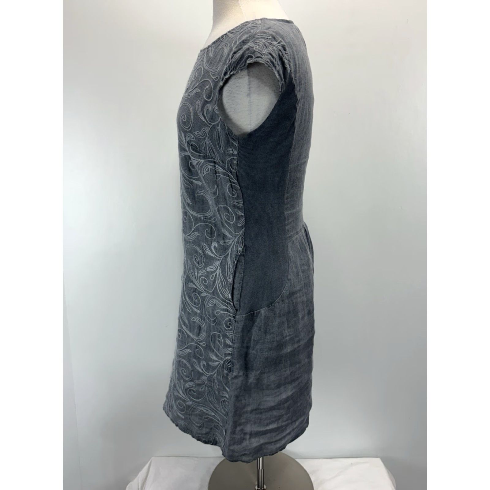 B Sides LINA TOMEI Embroidered Linen Dress Small Grey/Blue Short Sleeve Women's Italy Casual Size S / US 4 / IT 40 - 2 Thumbnail