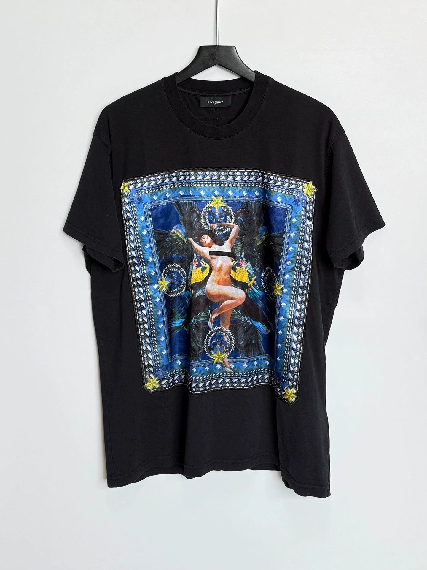 Givenchy Givenchy Silk Parrot Girl Oversized T-Shirt XS Size XS / US 0-2 / IT 36-38 - 1 Thumbnail