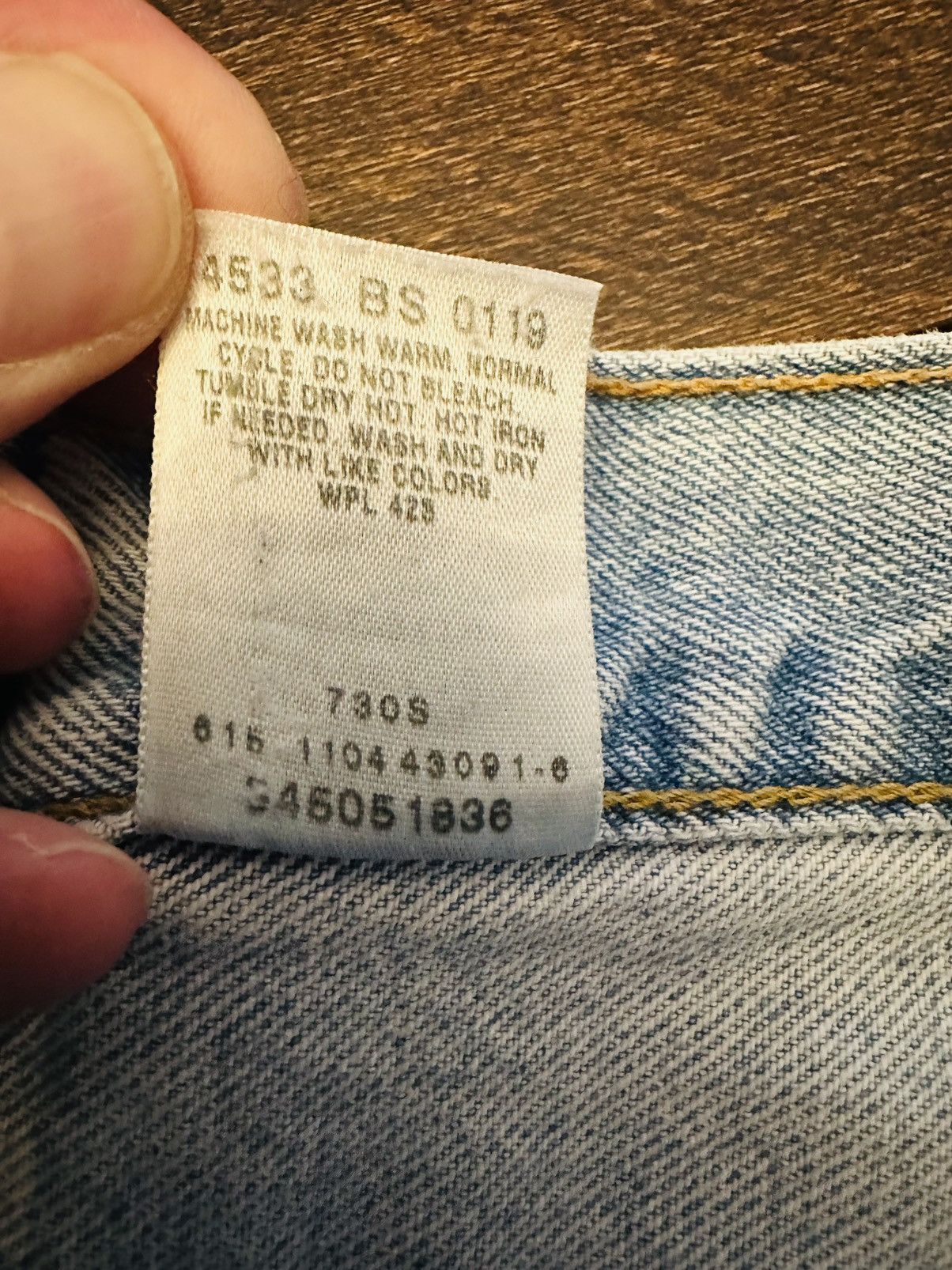 Levi's Vintage Levis 505 Jean Shorts 34x9 Men ‘s Light Wash Size US 34 / EU 50 - 7 Thumbnail