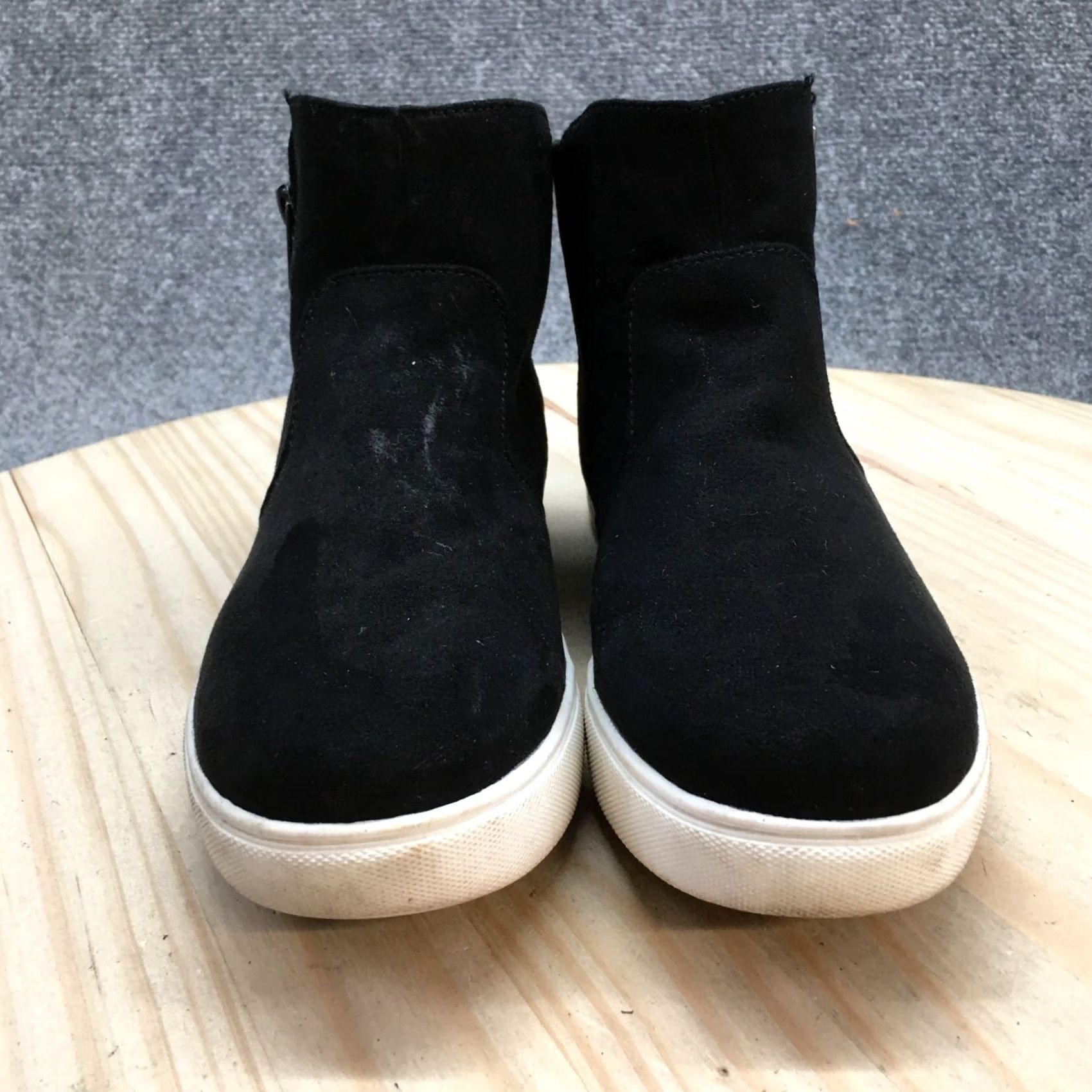 Izod Izod Mila High Top Sneakers Womens 8 M Black Faux Leather Side Zipper Shoes Size M / US 6-8 / IT 42-44 - 7 Thumbnail