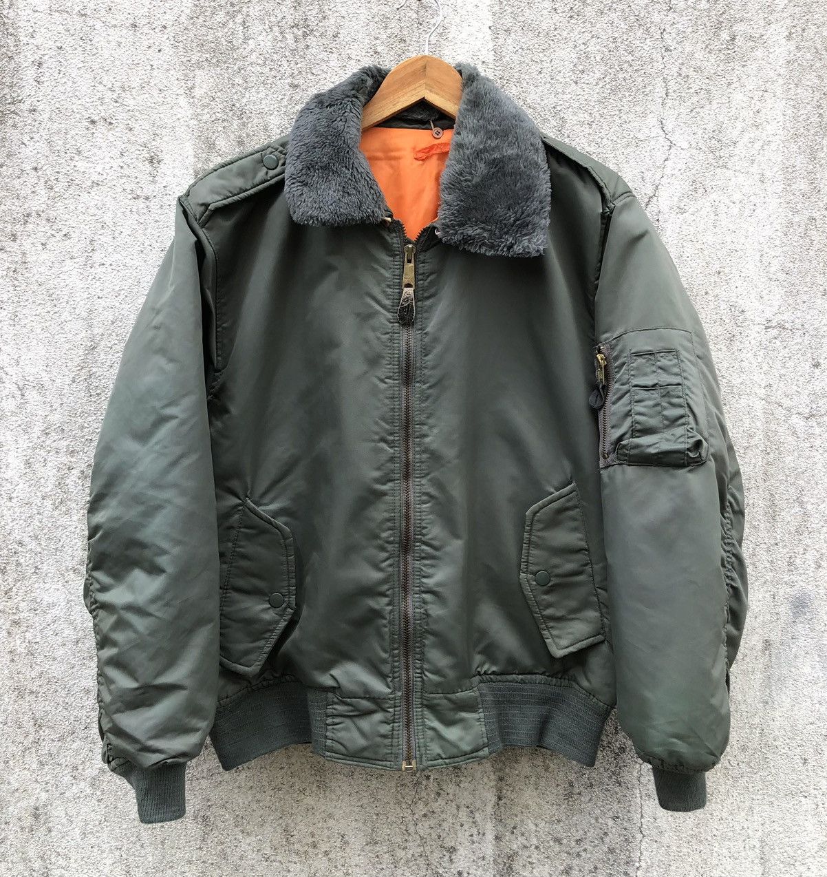 Vintage Vintage Flyer’s Man Intermediate Bomber Jacket Size US L / EU 52-54 / 3 - 1 Thumbnail