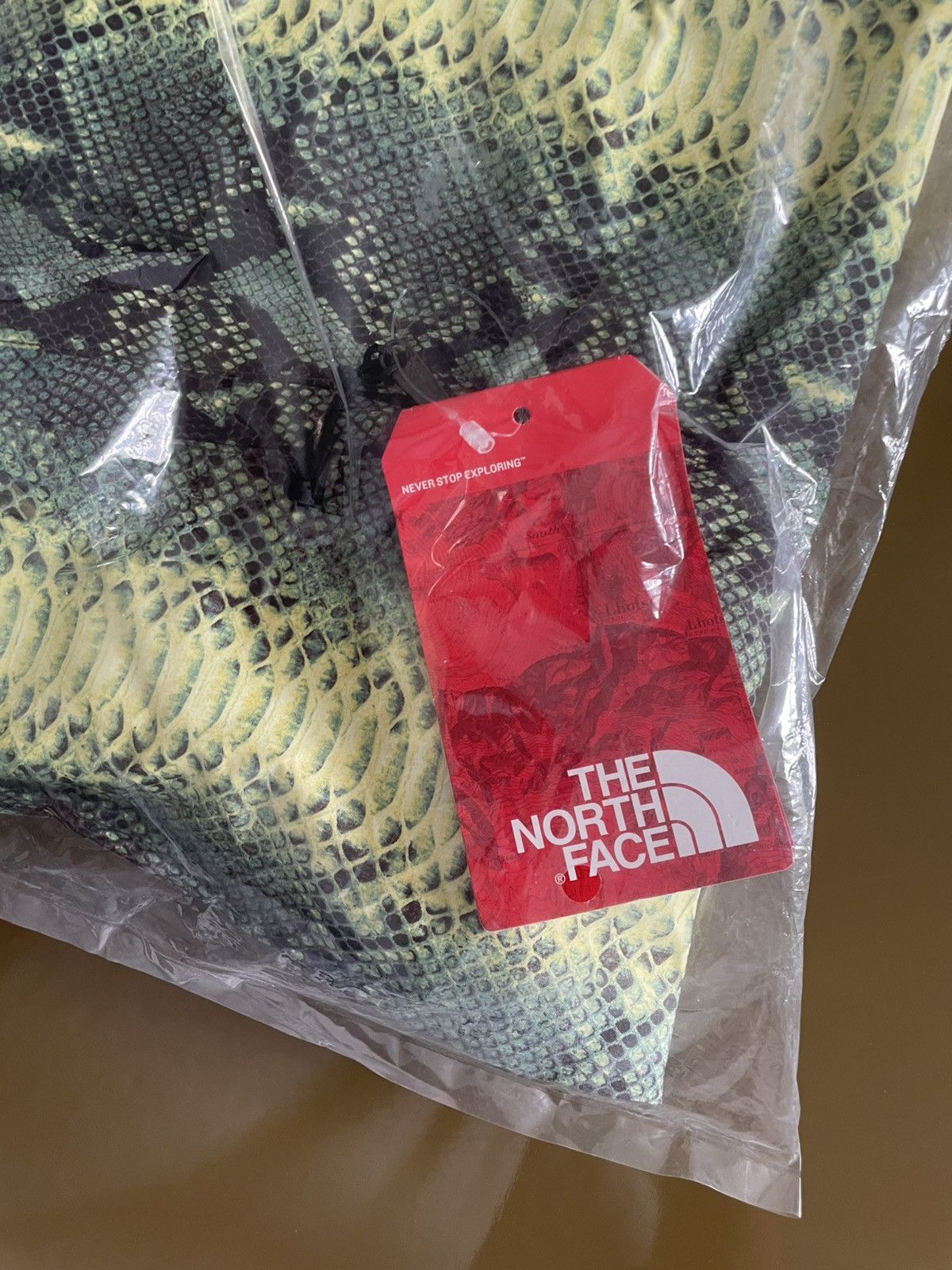 Supreme × The North Face Supreme x North face green snake jacket Size US XL / EU 56 / 4 - 4 Thumbnail