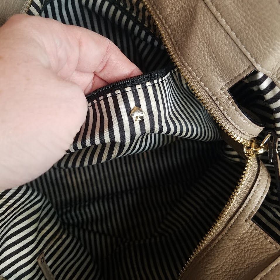 Kate Spade Kate Spade Cobble Hill Pebbled Taupe Leather Purse crossbody Size ONE SIZE - 7 Thumbnail