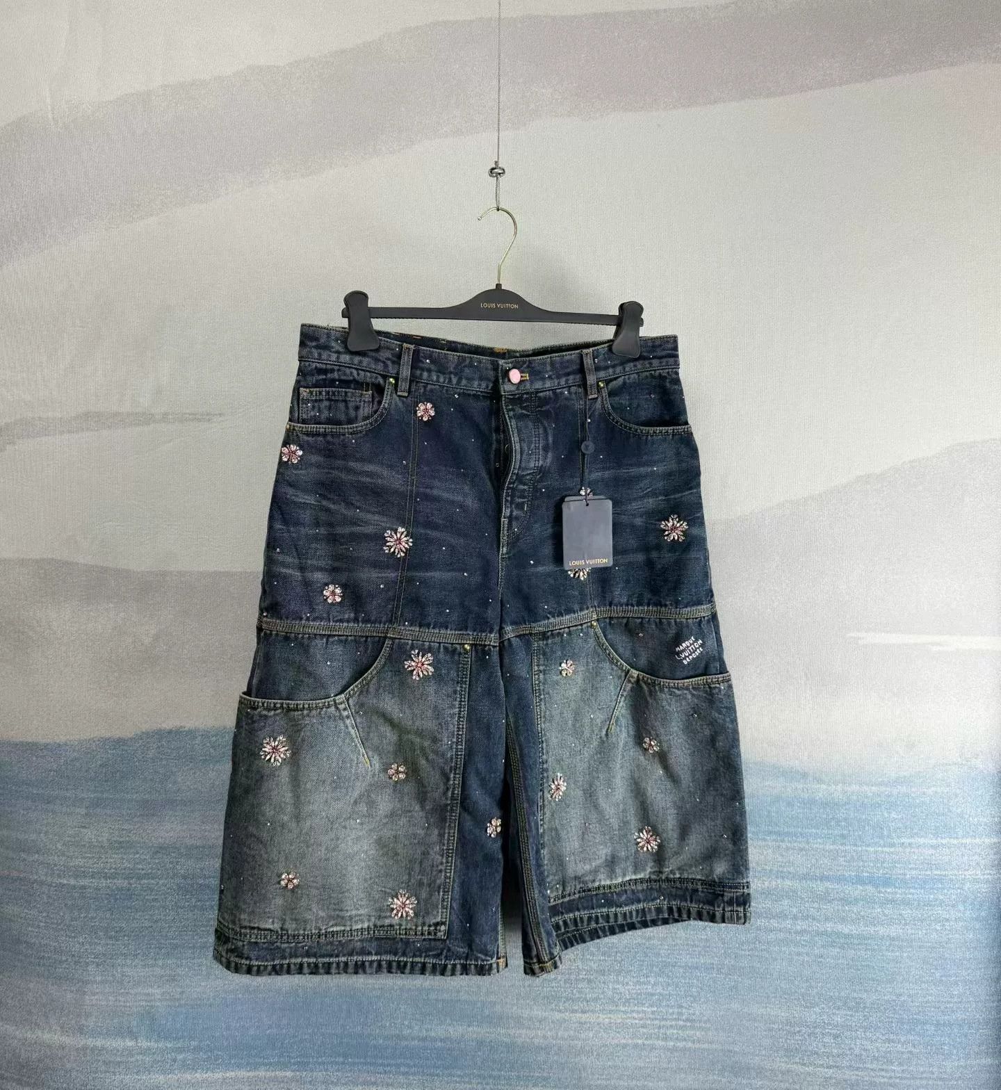 Louis Vuitton embroidered denim shorts by louis vuitton Size 34" / US 12 / IT 48 - 1 Thumbnail