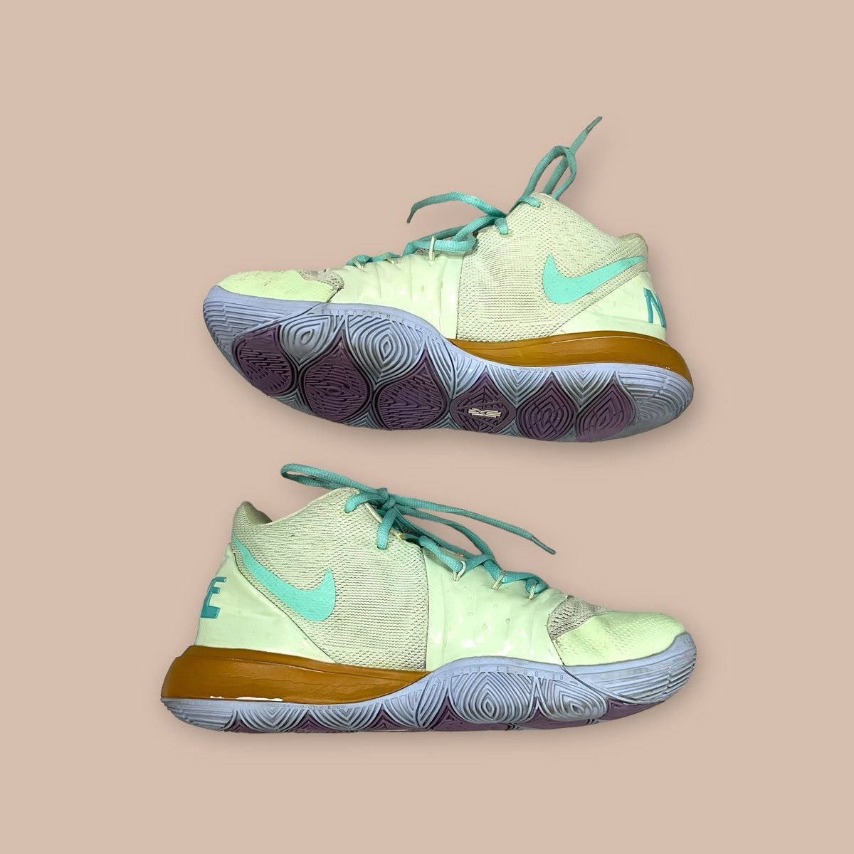 Nickelodeon Nike Kyrie 5 x SpongeBob SquarePants 'Squidward' Size US 10 / EU 43 - 10 Thumbnail