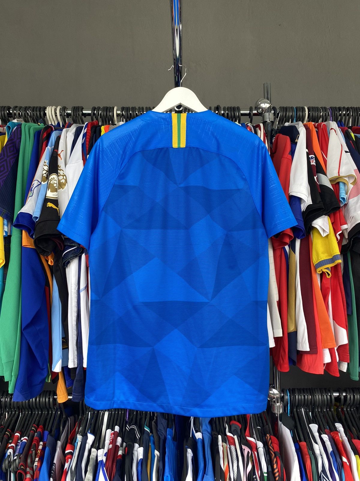 Vintage 2018/19 NIKE BRASIL AWAY SOCCER SHIRT JERSEY Size US L / EU 52-54 / 3 - 2 Thumbnail