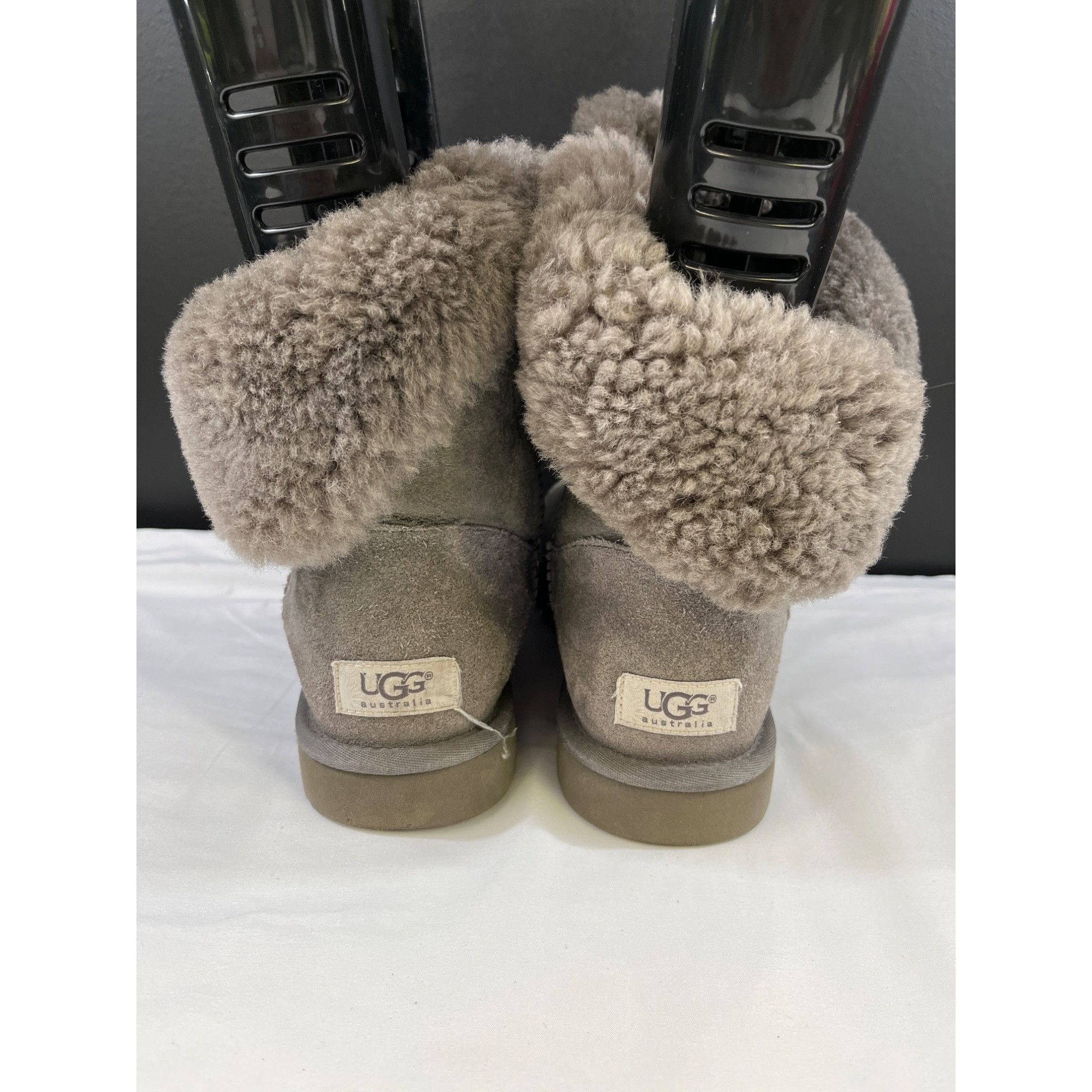 Ugg Ugg Australia Women's Grey Leather Shoes/Boots Size 9 SKU 56 Size US 9 / IT 39 - 4 Thumbnail